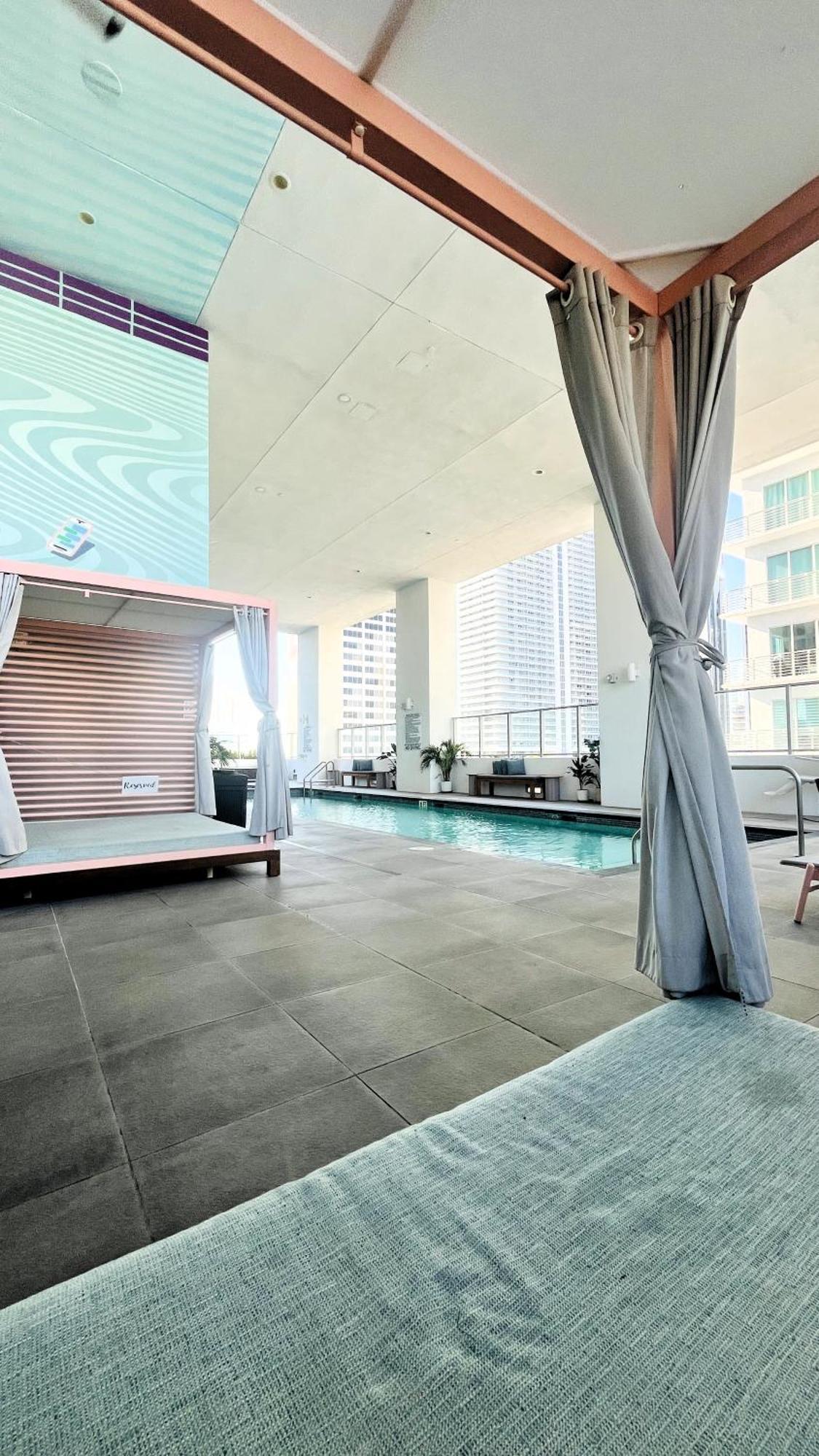 Ferienwohnung Heart Of Downtown Miami Studio Pool & Gym Exterior foto